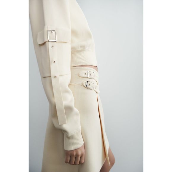 ZARA KNIT SKIRT WITH BUCKLES - Picture 4 of 8